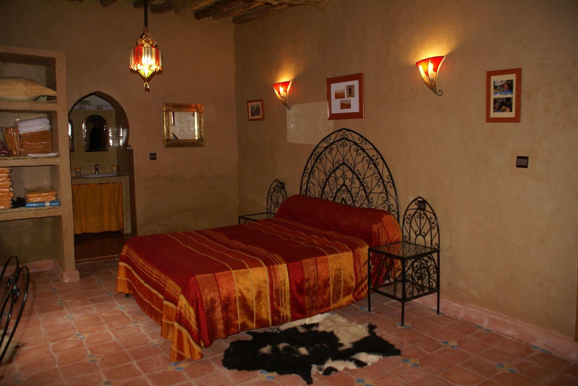 Kasbah Ait Ben Damiette Hotel สกูรา ภายนอก รูปภาพ